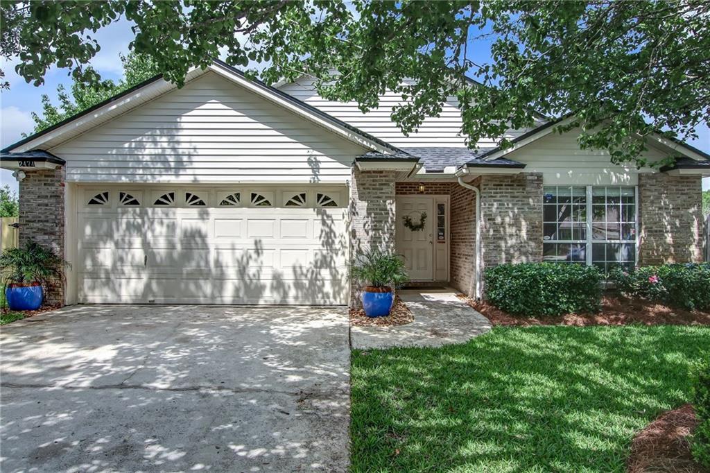 2474 Glassy Water Lane Jacksonville, FL 32246