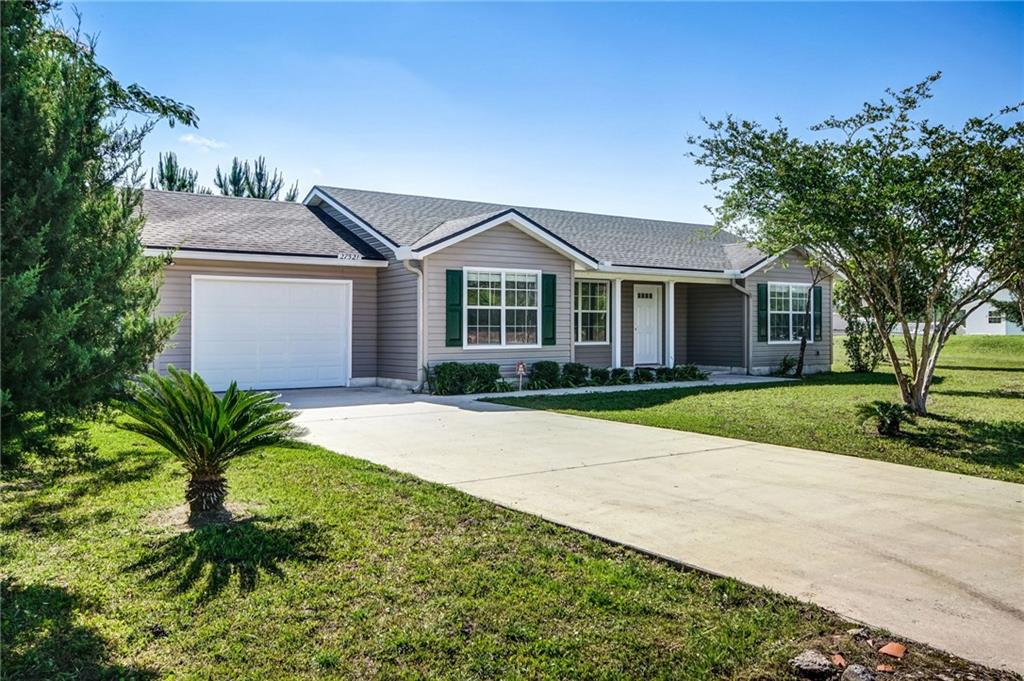 27521 Kentucky Street Hilliard, FL 32046